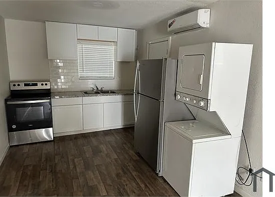 2 bed, 750 sqft, $999 — Photo 1