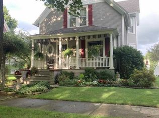 206 N Pine St, Momence, IL