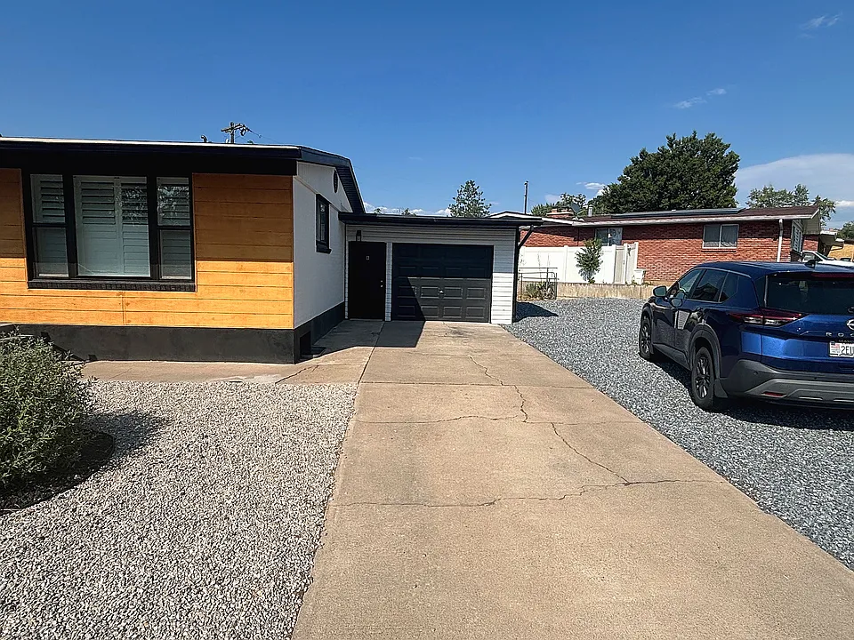 362 W 985 N #B