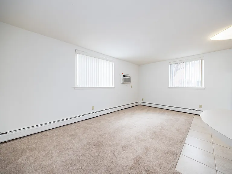 Clintwood Apartments — Photo 24