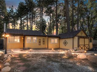 25031 Sunset Dr, Crestline, CA 92325