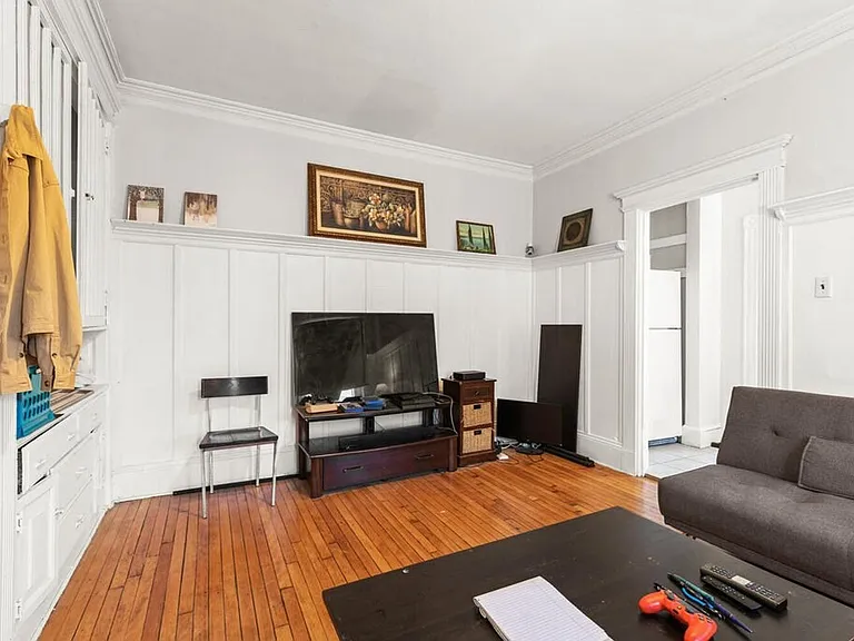 28 Glenville Ave #8 — Photo 11