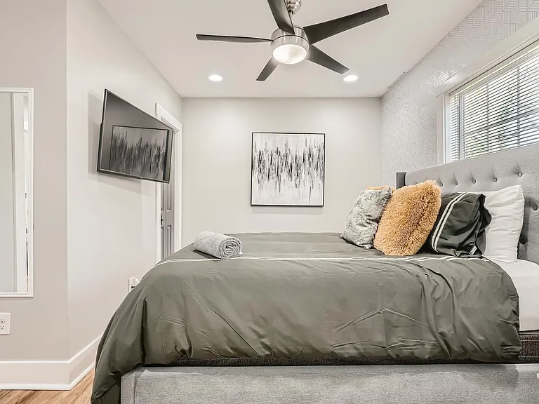 1133 Mayland Cir SW — Photo 16