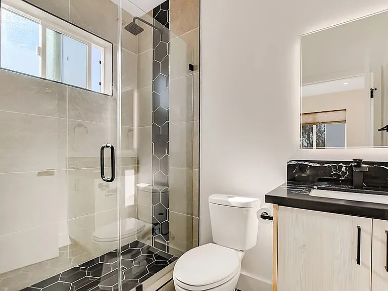2121 S West View St #2 — Photo 7