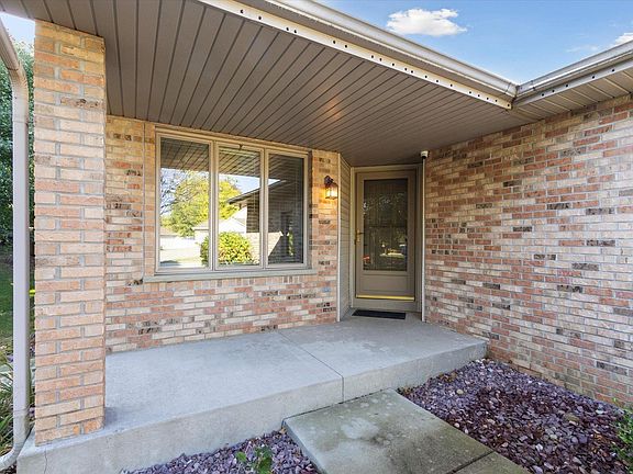 5th image of 4420 Ashberry Dr