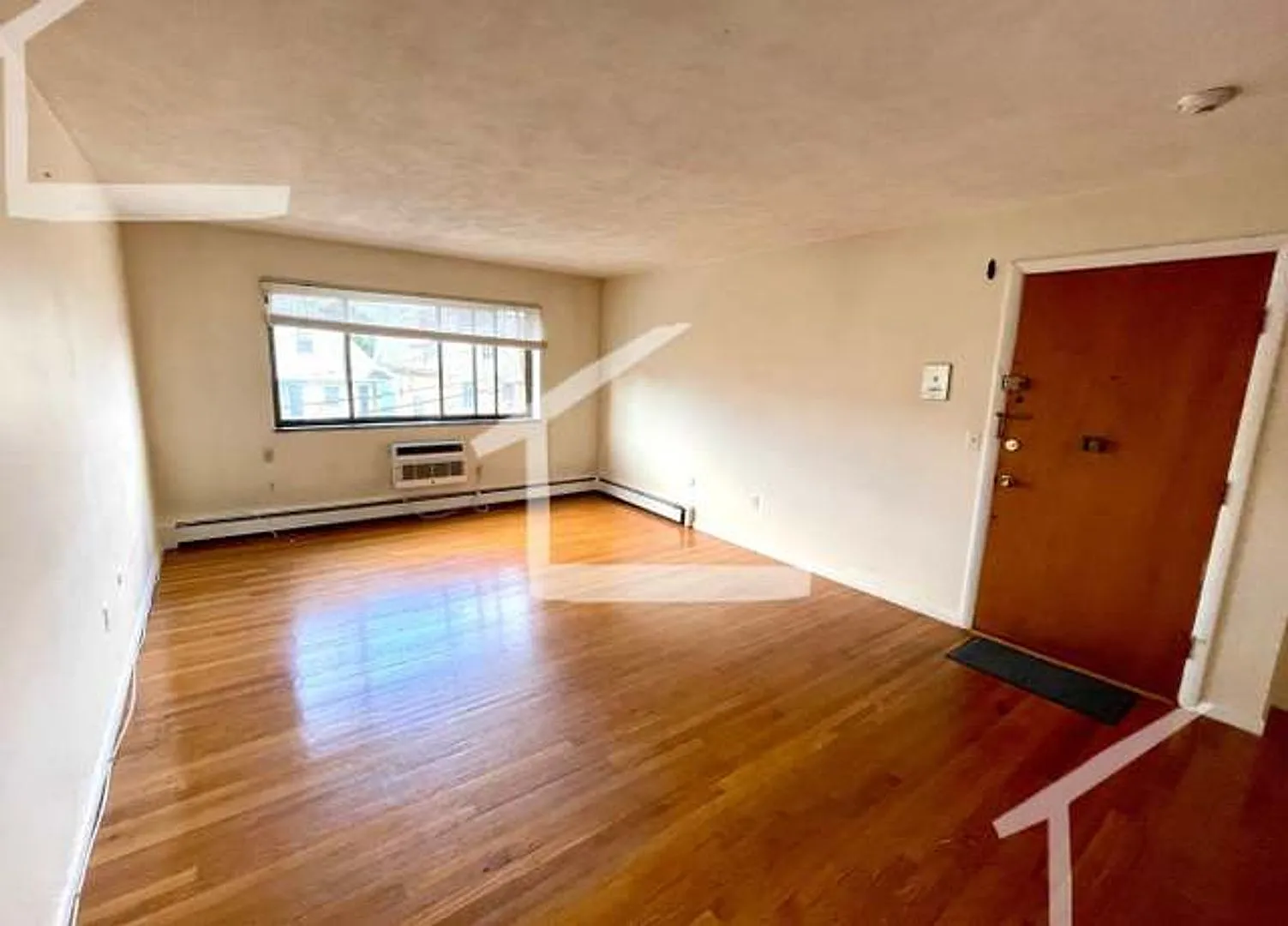 Allston two-bed w/heat — Photo 1