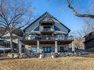 24378 204th Ave, Manchester, IA 52057