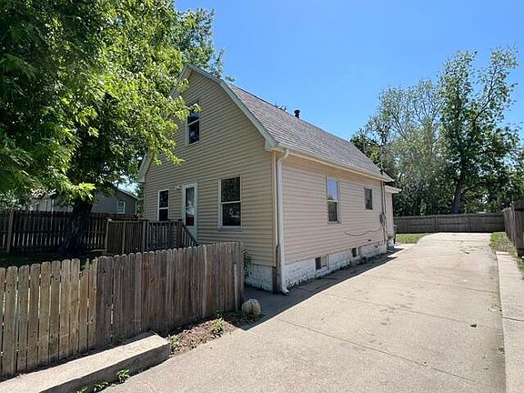 2nd image of 3903 Avenue C
