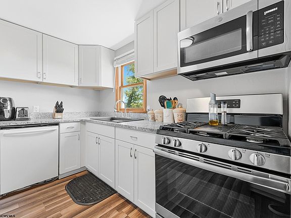 3rd image of 1168 Richwood Ave