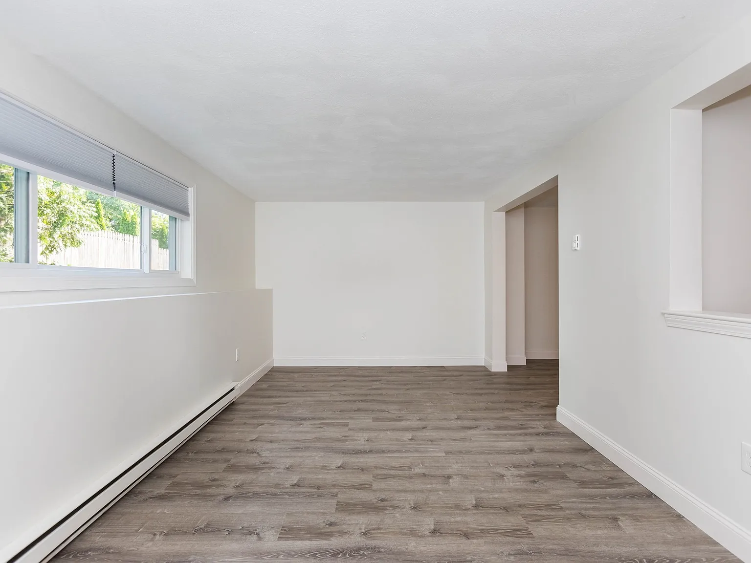 2 bed, 1.0 bath, 950 sqft, $1,900 — Photo 3