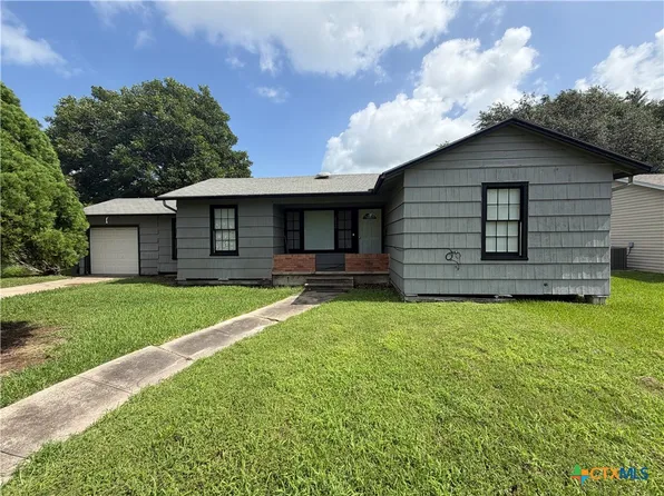 602 E Rosebud Ave, Victoria, TX 77901