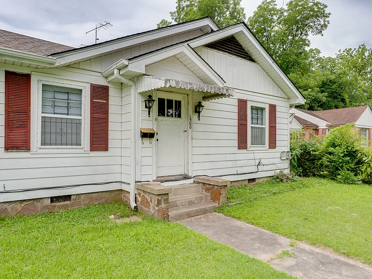 1500 W Short 17th St — Photo 31