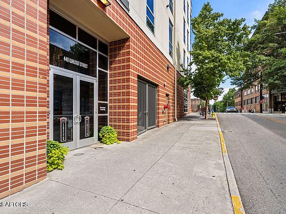 2nd image of 440 Walnut St Unit 302