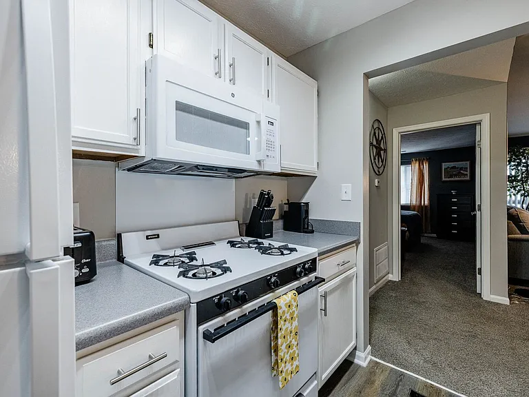 Compass Pointe — Photo 244