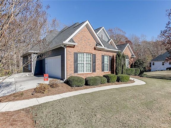 4th image of 100 Northwood Creek Way