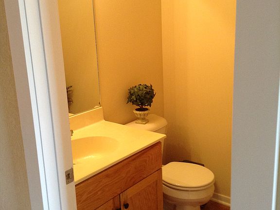 4th image of 609 N O St