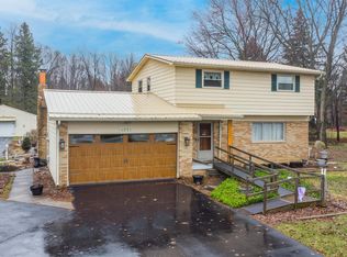 1371 W Vienna Rd, Clio, MI 48420