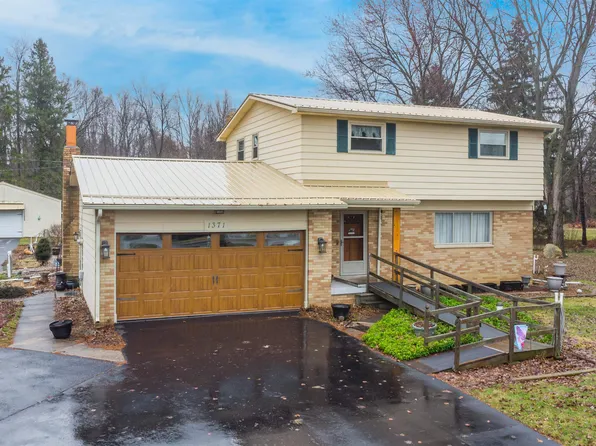 1371 W Vienna Rd, Clio, MI 48420