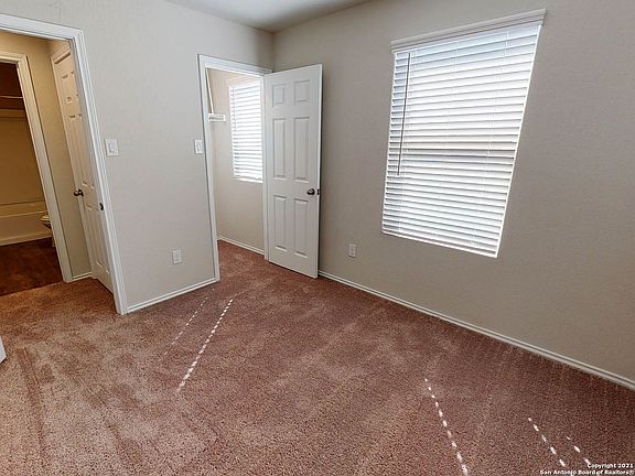 3rd image of 3006 Laguna Cliff