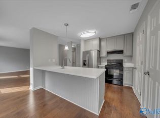 2094 Woodlawn Dr SW, Huntsville, AL 35802