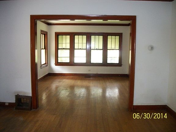 3rd image of 1937 S 11th Ave
