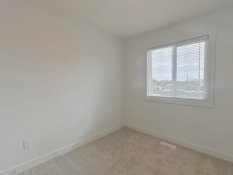 1037 Aster Blvd NW — Photo 11