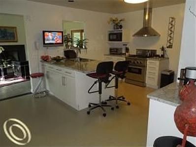 5th image of 3836 Wedgewood Dr