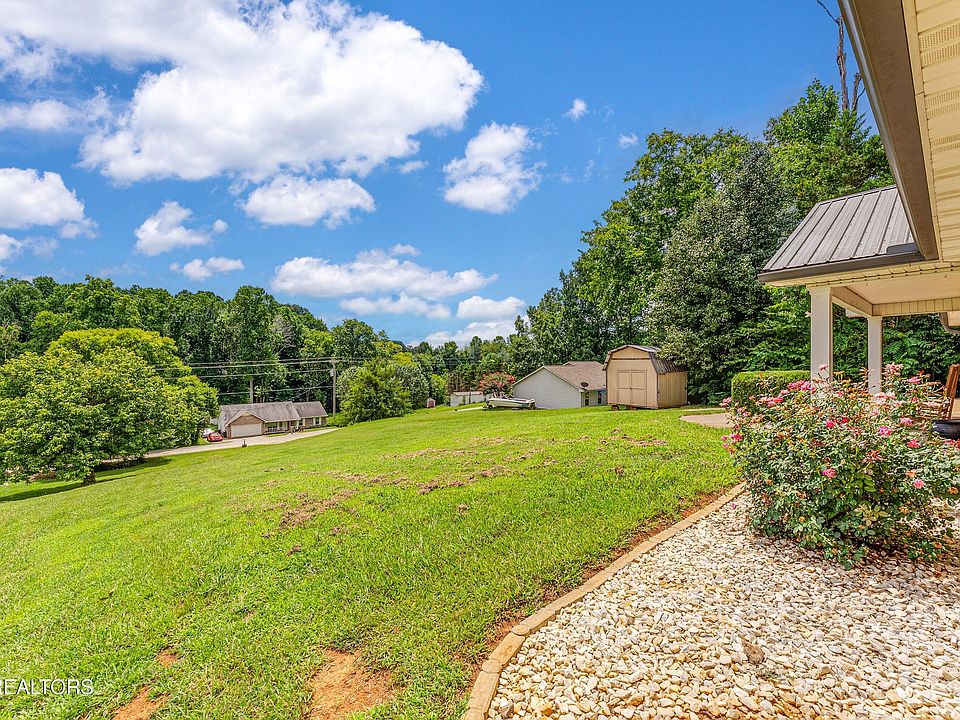 224 Old Clover Hill Rd, Maryville, TN 37803 | MLS #1350726 | Zillow