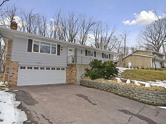 A picturesque setting in a high-demand neighborhood