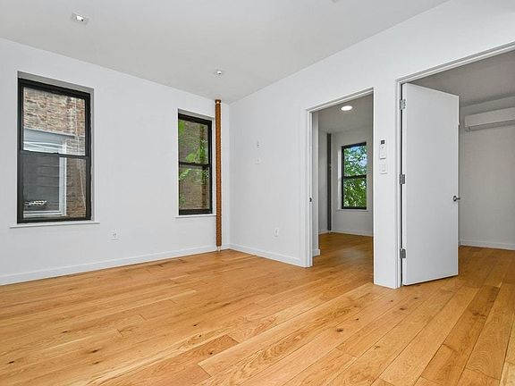 2nd image of 370 Montgomery St #5F