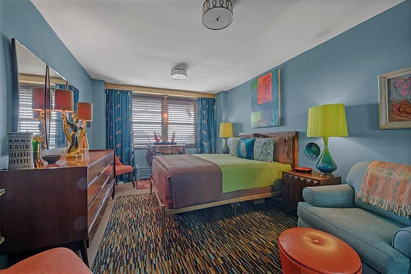 Sold by Compass | media 7