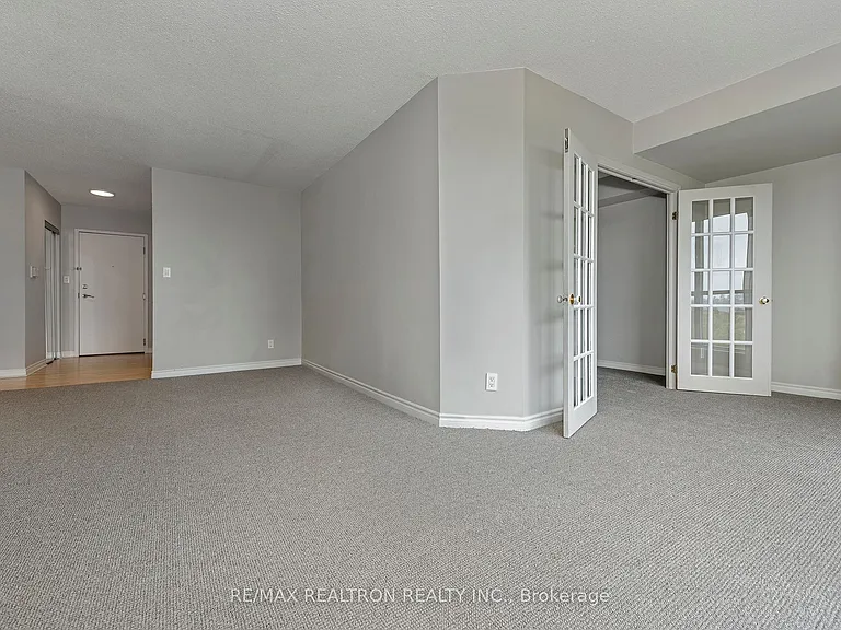 2261 Lake Shore Blvd W #1012 — Photo 14
