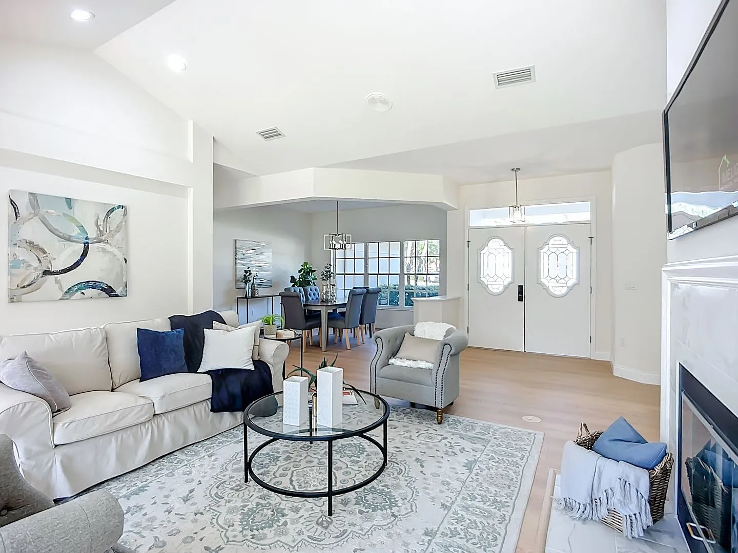 Absolute stunner and an exceptional value. — Photo 4