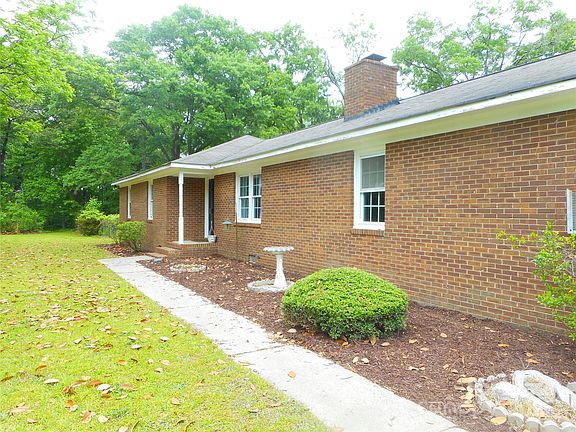 2nd image of 733 Catawba Cir N