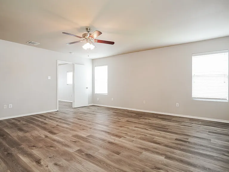 8500 Shallow Creek Dr — Photo 12
