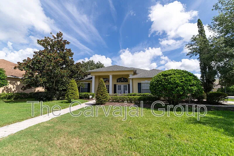 4 bed, 3.0 bath, 2660 sqft, $3,995 — Photo 2