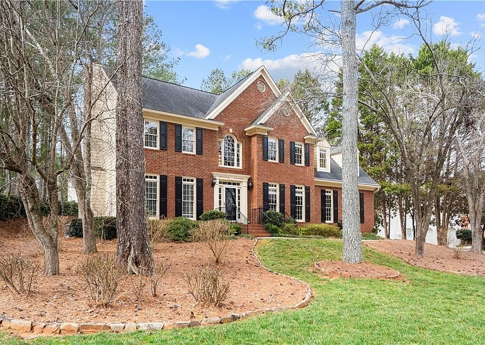 1st image of 390 Meadowmeade Ln