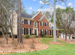 390 Meadowmeade Ln, Lawrenceville, GA 30043