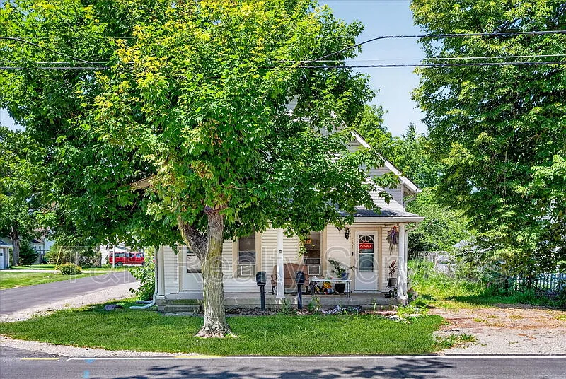 100 N Muessing St