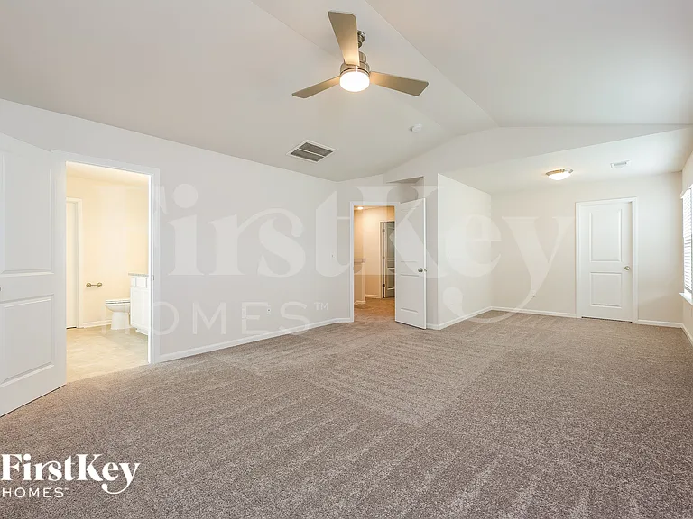 302 Stonefence Dr — Photo 12