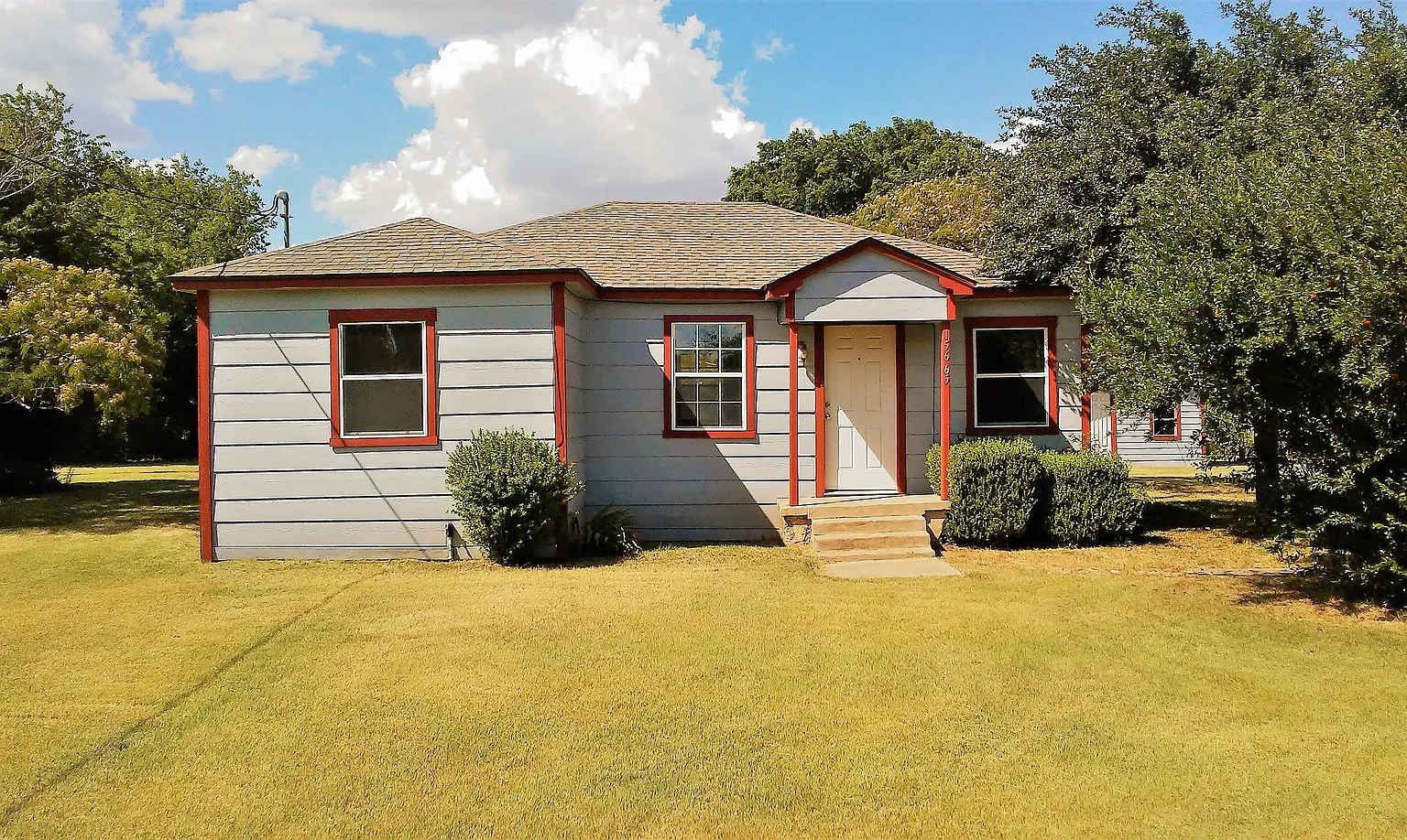 15665 S. Hwy 36 (Red/Gray House) - 1 — Photo 2