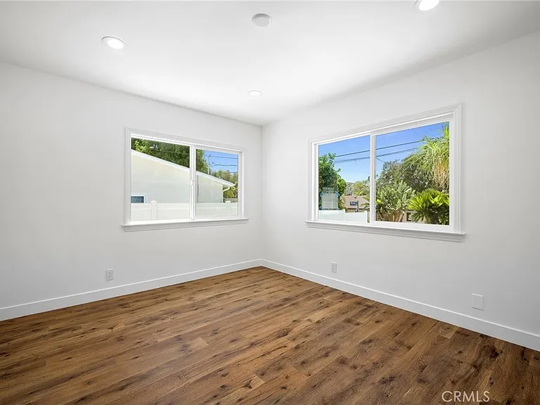 10404 Leolang Ave — Photo 17