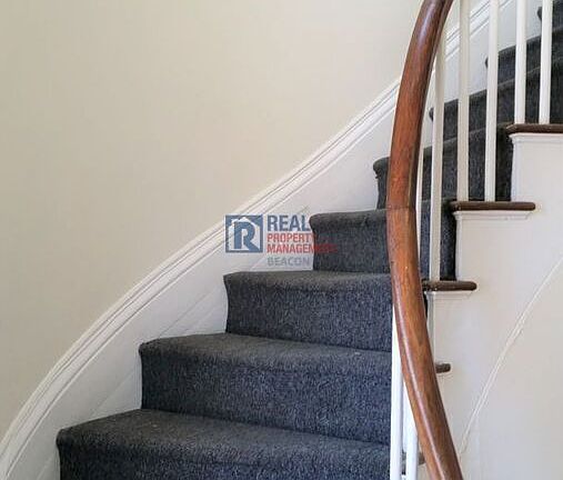 3rd image of 14B Elm St W