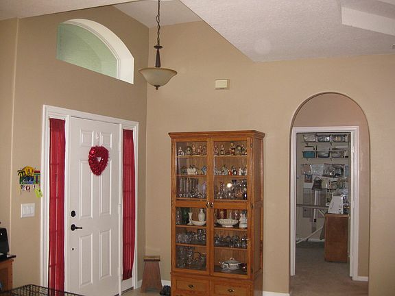 3rd image of 776 NE Eastlake Street