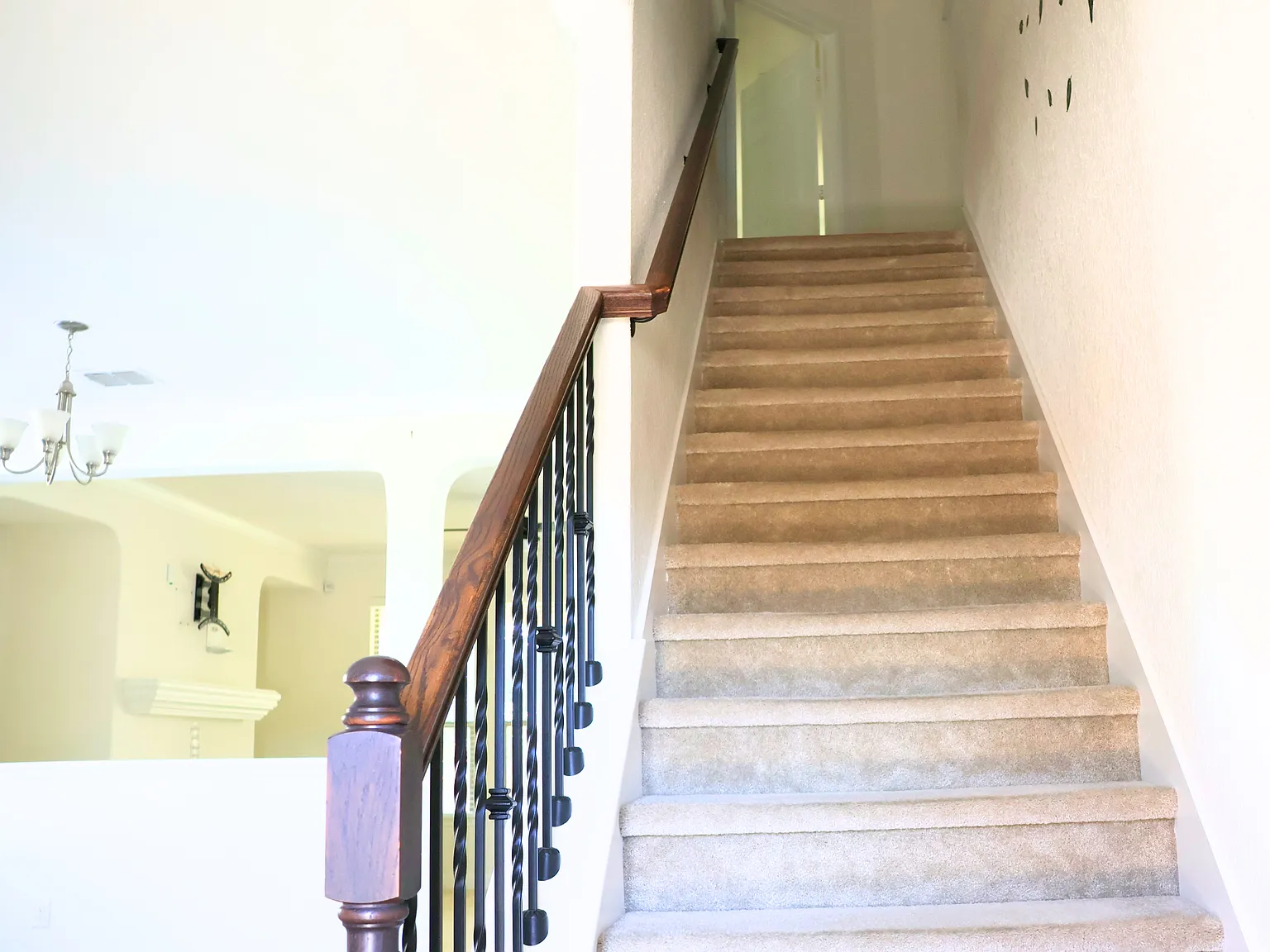 3 bed, 2.5 bath, 2755 sqft, $2,199 — Photo 4