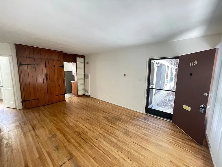 15011 Dickens St — Photo 2