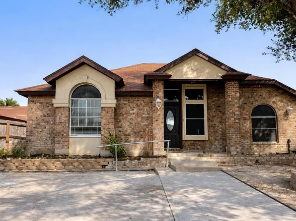 9629 Center Rd, Laredo, TX 78045