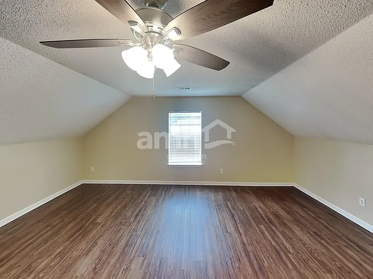 2253 Joann Dr — Photo 16