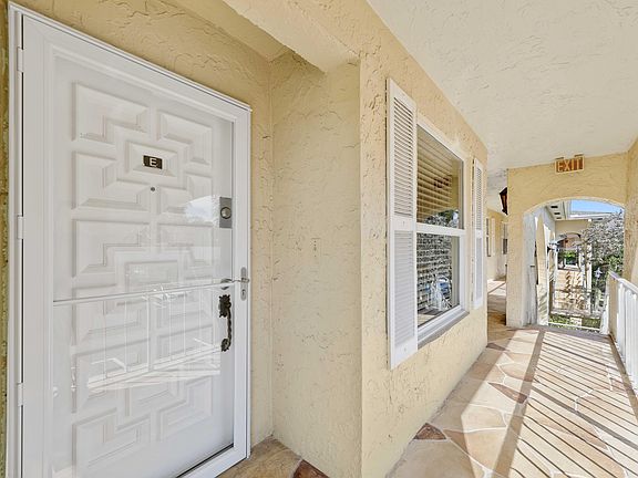4th image of 13757 Flora Place #E