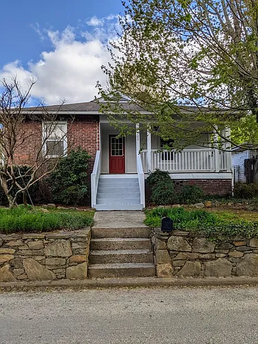 100 Gibbs St Photo 1